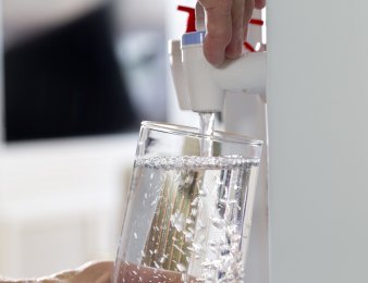 Cechy dobrego dystrybutora wody